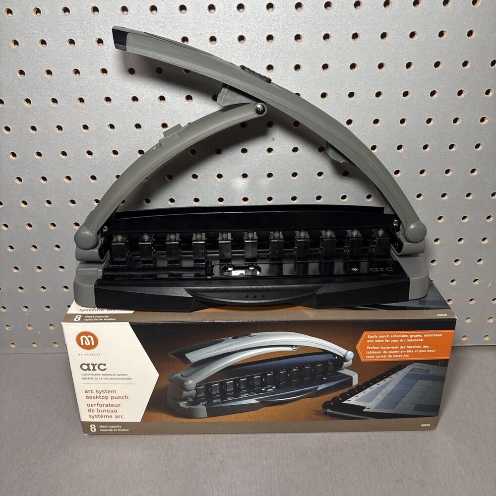 Staples ARC System Desktop 11-Hole Paper Punch DiscBound Notebook 8 Page READ